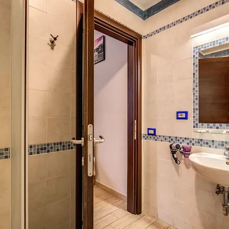 Buonarroti 4* Rom