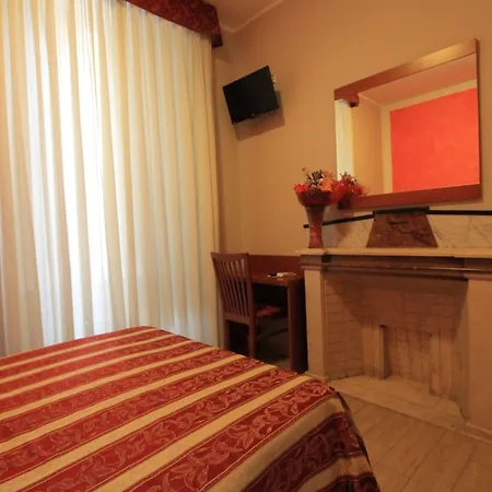 Buonarroti 4* Rome
